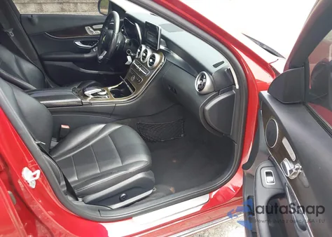 2016 Mercedes-Benz C 300 Luxury z USA, uszkodzony, nr VIN WDDWF4JBXGR141069